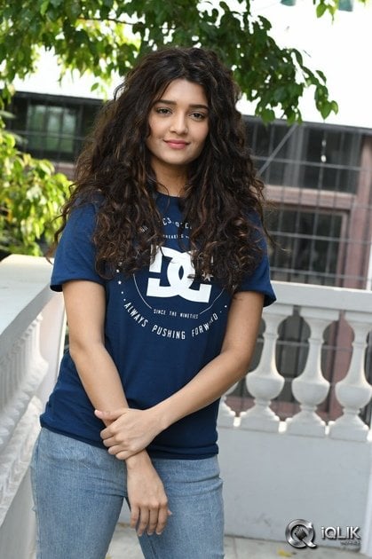 Ritika-Singh-Latest-Photo-Gallery